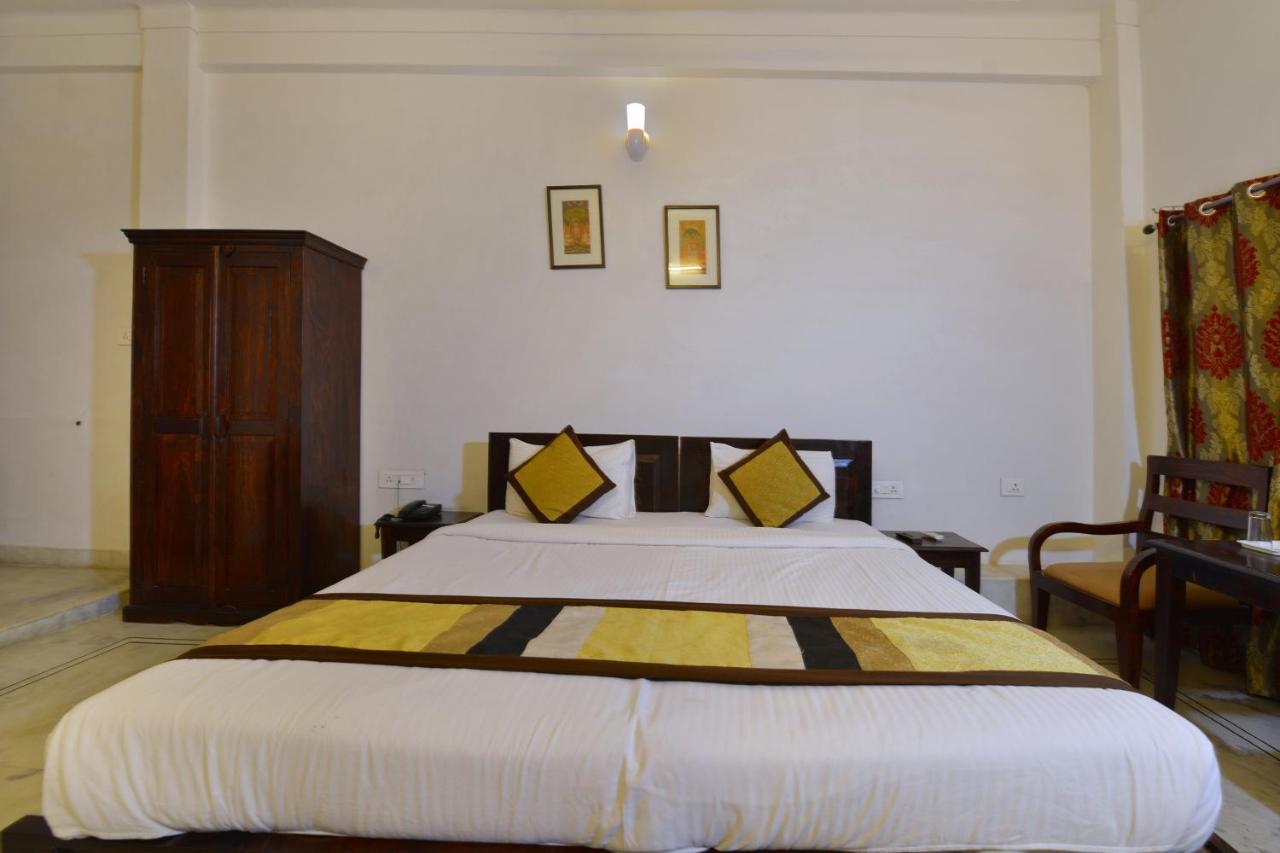 Oyo 1159 Hotel Chandra Prakash Udaipur Exterior photo